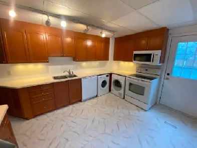 445 bagot st. 2 or 3 Bed room $2000. Plus Utilities Image# 3