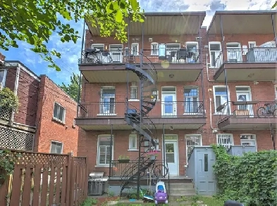 Grand 3 1/2 à louer (bail à céder) Image# 2