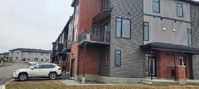 NEW Townhome for Rent Image# 11