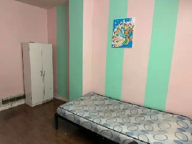 Room for rent near bramalea city center Brampton Image# 3