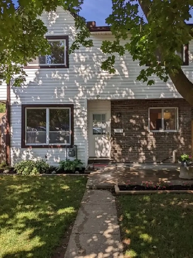 All Inclusive 3 bedroom Townhouse Manitou and Homer Watson Image# 7