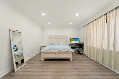 Room for rent north York Image# 5