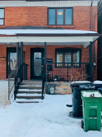 Room for rent July 1st near Eglinton West station in 3 BR house Image# 6
