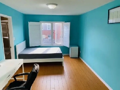 All Inclusive Master Bed 5 Mins Walk York Uni & 10 Mins Subway Image# 2