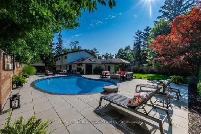 Modern Farmhouse Masterpiece! Renovated Home On A 90x200 Ft Lot Image# 4