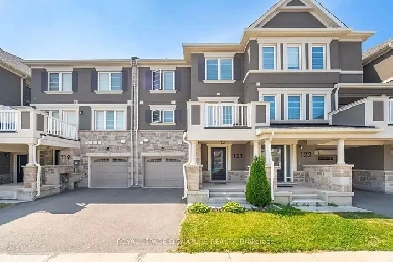 Turnkey freehold townhouse! Image# 4