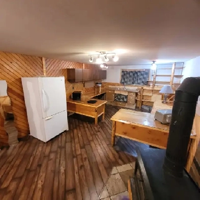 mature, quiet, country-living, employed individual 2 bedroom Image# 6