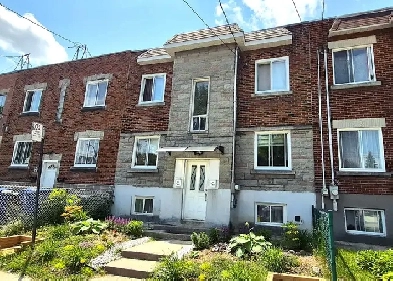 À Vendre - Duplex avec Bachelor - Ville Saint-Laurent Image# 7