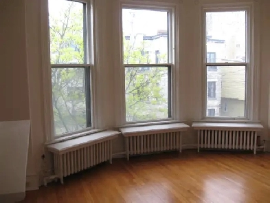 UPTOWN HEATED ONE-BEDROOM PLUS OFFICE Image# 2