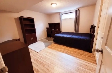 FURNISHED ROOM 4RENT ALL INCLUDED-WALK2 SOMERSET C-TRAIN STATION Image# 3