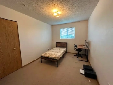 Private room available for rent Image# 1