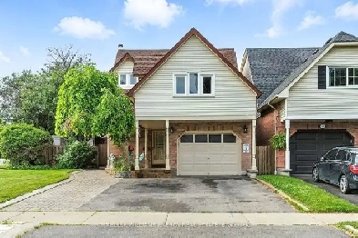 4BR/3WR/ 2 1/2 STOREY DETACHED HOME/PRINGLE CREEK- DURHAM/WHITBY Image# 9