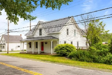 New Listing: $429,900 – Ocean View Historic Home Image# 3