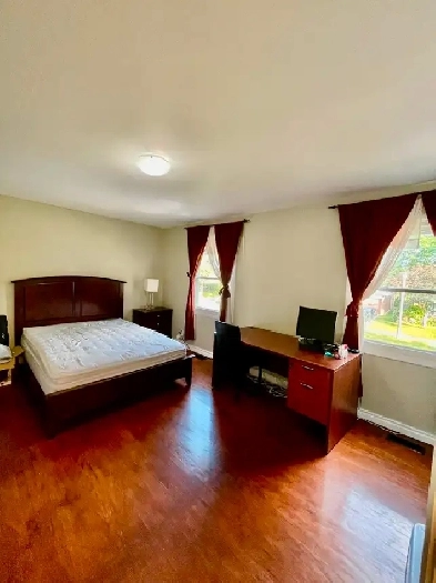 Spacious and brighten In GTA  3 bedrooms &3 bathrooms upper$3100 Image# 1