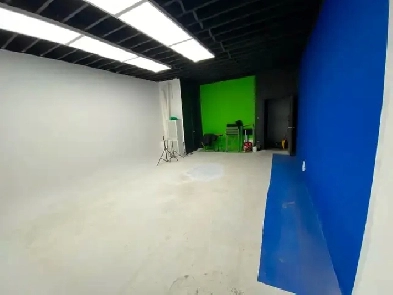 Studio rental in Commercial location (little Jamaica) Image# 2