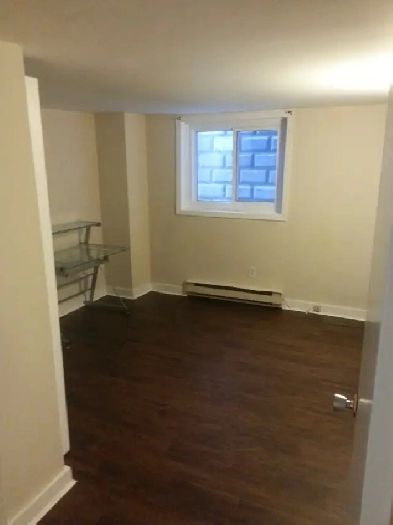 154 King St E  Unit One  Available Now  Furnished Image# 3