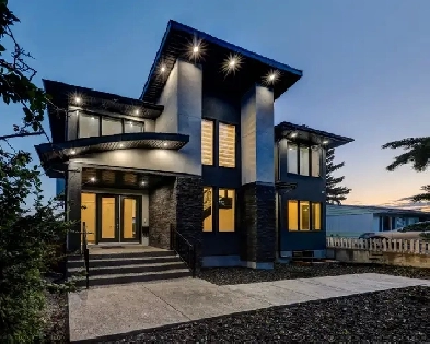 LUXURY MONTGOMERY HOME FOR SALE WITH A SEPARATE LEGAL SUITE! Image# 6