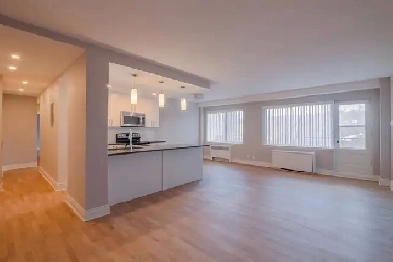 fully renovated 3-bed condo, August 1, Westmount adj - ID 4037 Image# 1