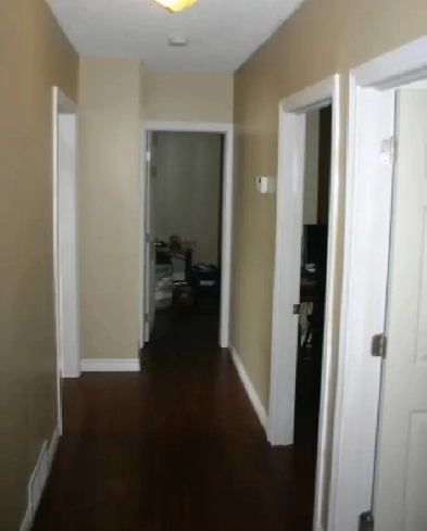 NICE 1 BDRM, AVAIL IMMEDIATELY, CLOSE TO LAKE & DOWNTOWN Image# 1
