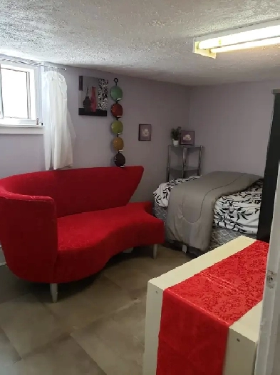 Private Room for rent in a 2 bed 1 ba place Image# 2