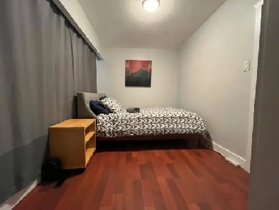 Furnished Room (price even includes housekeeping!) Image# 4