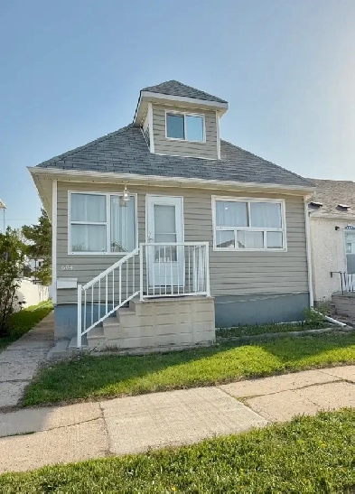 Elegant 4BR & 2FB Home for Sale - 604 Cathedral Avenue Image# 10