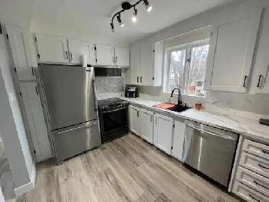 New Modern 2-Bedroom Top-Floor Apartment for Rent – Castle Heigh Image# 10