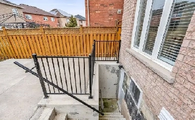 2 Beds 1.5 Baths Basement Apartment for Rent/Lease in Brampton Image# 8