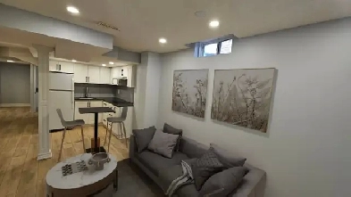 Professionally renovated apartment on Yonge/Hwy 7 - Sep entrance Image# 4