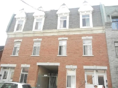 5.5 (3bdr), Le Village, metro beaudry, 1er Julliet Image# 9