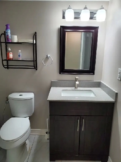 1 bedroom basement apartment with separate entrance Image# 3