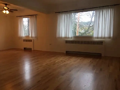 Top Floor, Corner 2 Bedroom Suite, Cook Street Village Image# 5