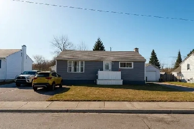 Fantastic starter, retirement or income property! Move in ready! Image# 8