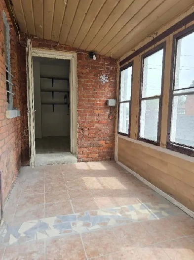 $1700 all Well maintained&Spacious 1bdr 2NDfloor Image# 8