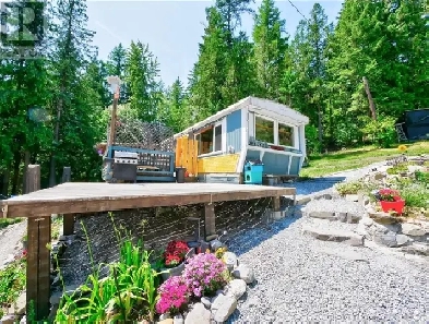 9.73 Acres w/ Home in Creston, BC Image# 19