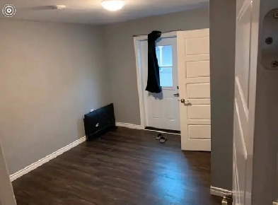 Available now-Roommate wanted $950 utilities and wifi included Image# 5