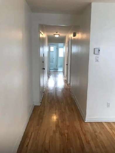 Appartement 4 1/2 à louer Anjou haut triplex Image# 8