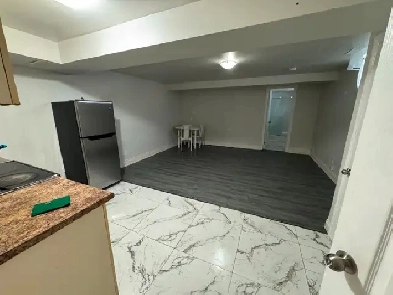 Studio basement for rent Image# 3
