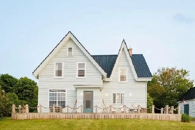 Beautiful Waterview Home For Sale on PEI Image# 4
