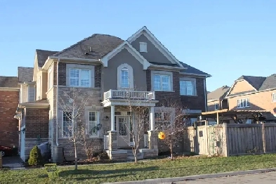 Double Garage House for Lease in Milton Image# 2
