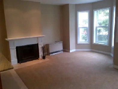 Cabbagetown Upper 2-Storey 2 BR Apartment Image# 5