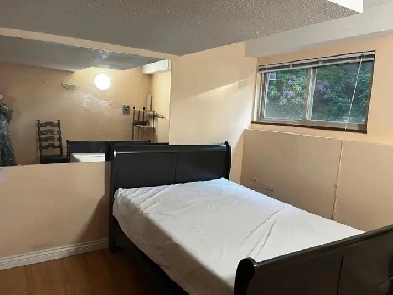 ROOM FOR RENT Image# 2
