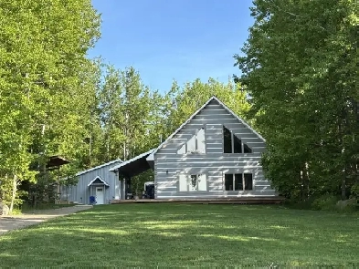 Stunning Lakefront Log Home – Timber Lake House – For Sale Image# 17