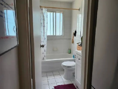 Nice 3 1/2 Beautiful West Island