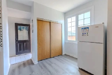 Room available for Female student Image# 2