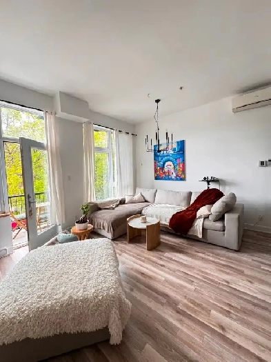 CONDO 3 1/2 tout inclus court terme Image# 1