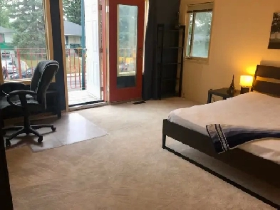 Room near University of Calgary & downtown availabl on July 7th Image# 2