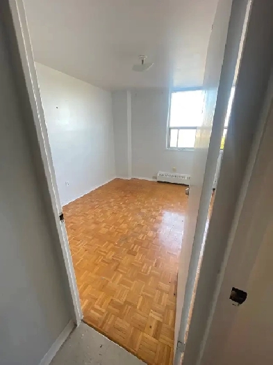 ROOM FOR RENT Image# 2