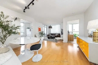 Beautiful Luxury Hotel Like Tridel Skymark, 2 Split Bedroom Corn Image# 1