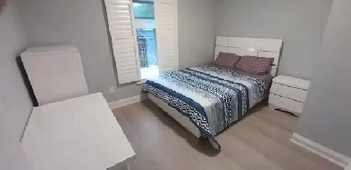 Luxury Room Near UofT and Christie Subway Monthly Available Image# 1